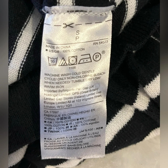 GAP Striped Sweater - Picture 6 of 6